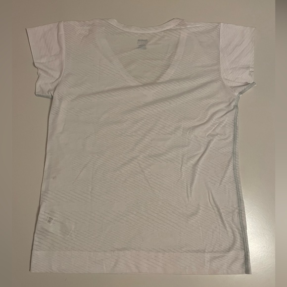 Reebok Women’s White Play Dry Athletic Shirt - Picture 2 of 5